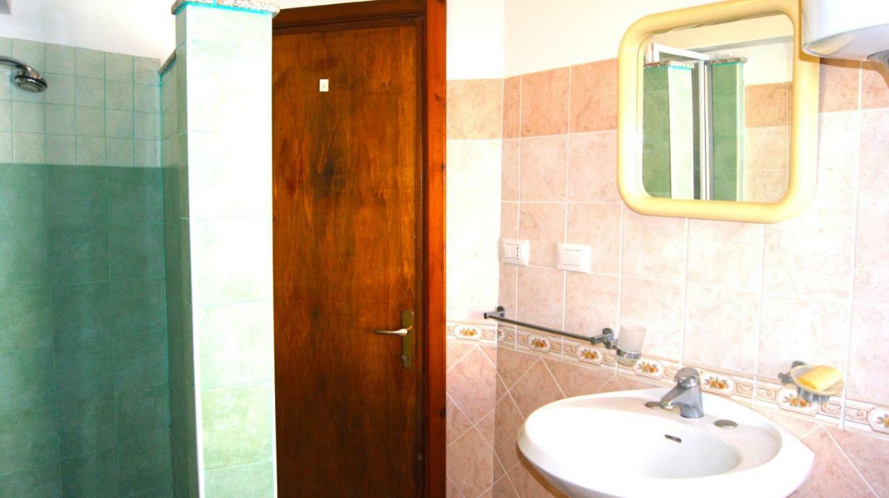 Apartment Romina Tergu ภายนอก รูปภาพ