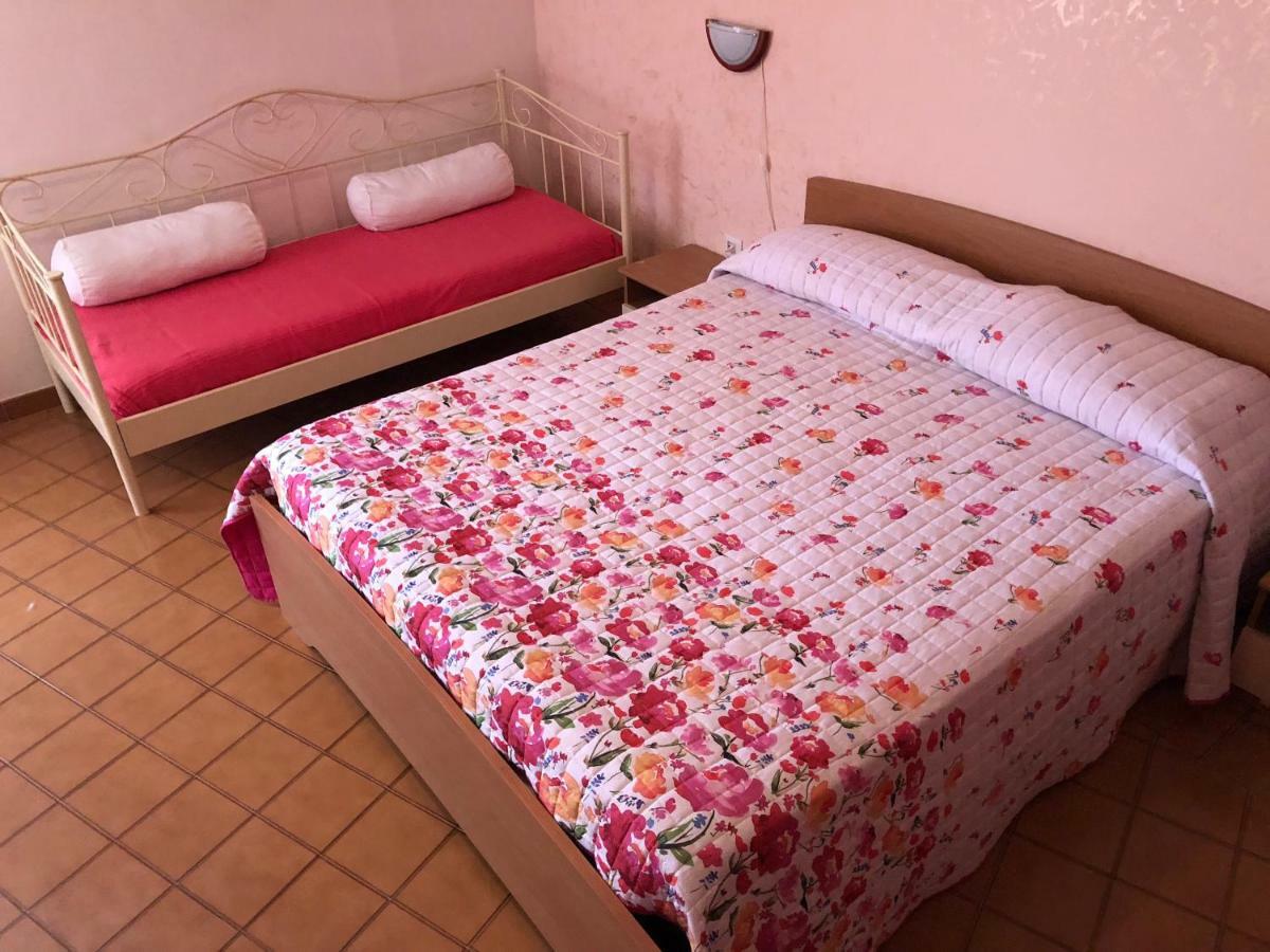 Apartment Romina Tergu ภายนอก รูปภาพ
